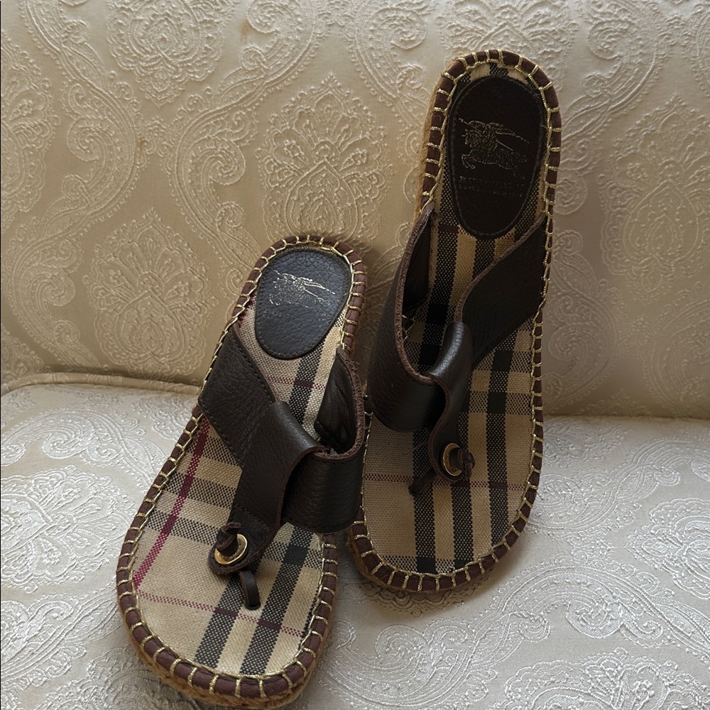 Burberry wedge